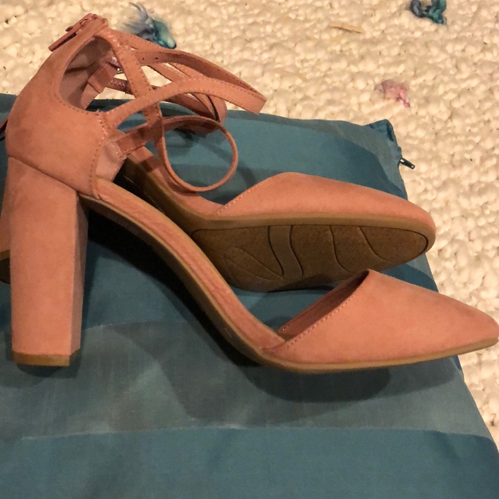Beautiful Dusty Rose Heels Make me an offer!